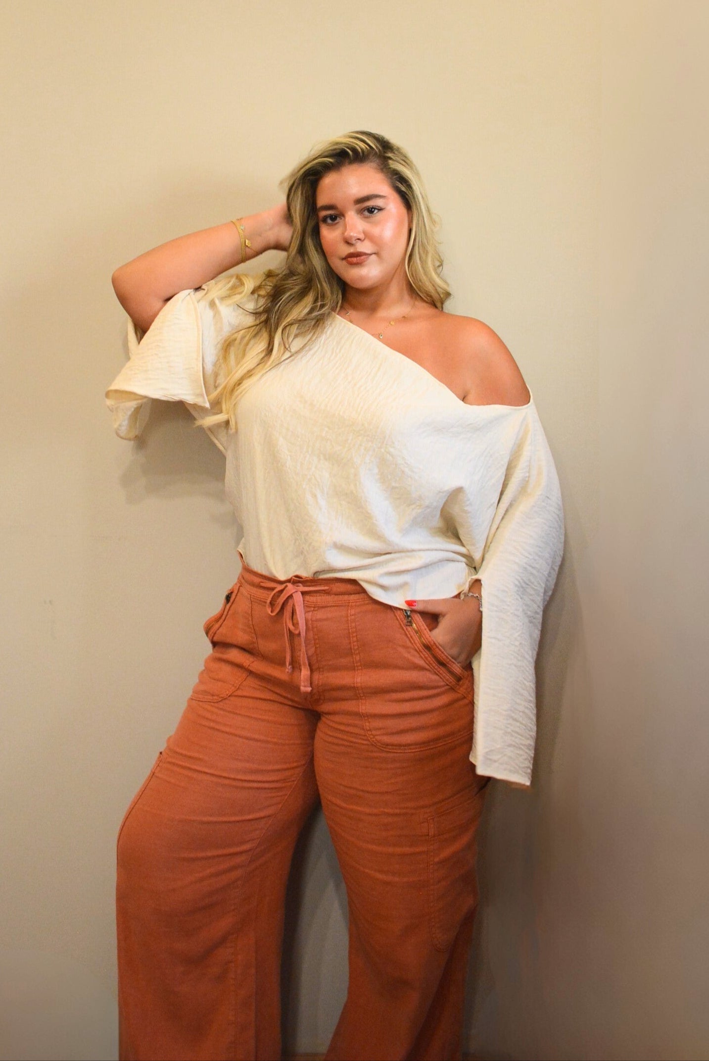 Ayla Linen Top in Beige